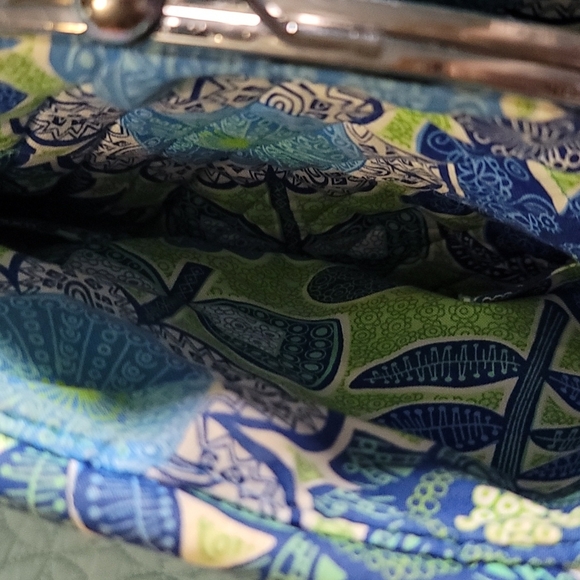 Vera Bradley Eloise Bag with Doodle Daisy Pattern - Picture 2 of 5